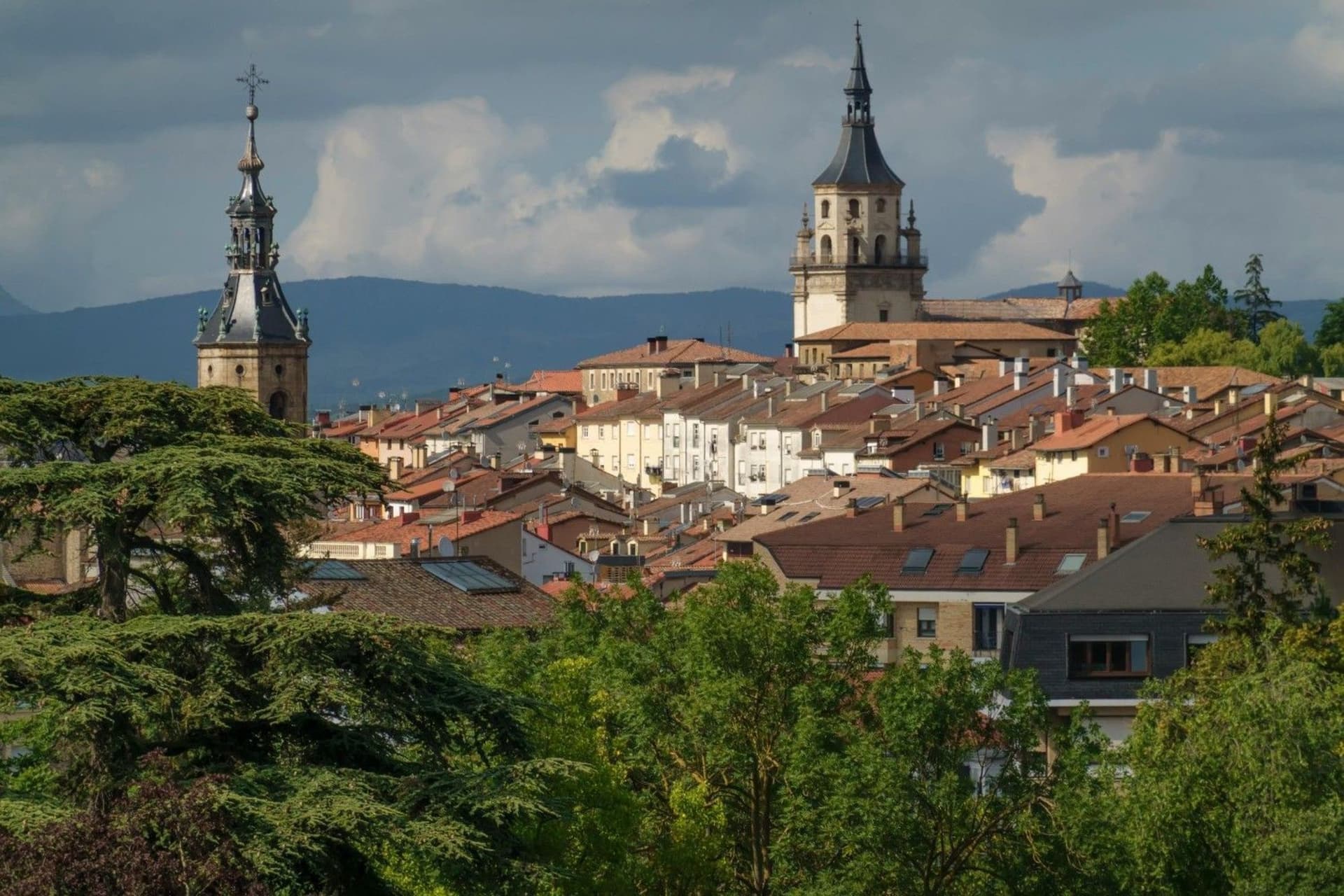 The Complete Guide to Hiking the La Rioja Wine Region
